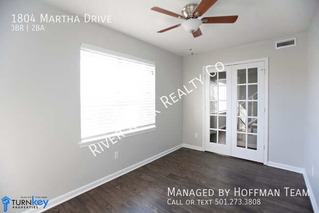 Building Photo - 1804 Martha Dr
