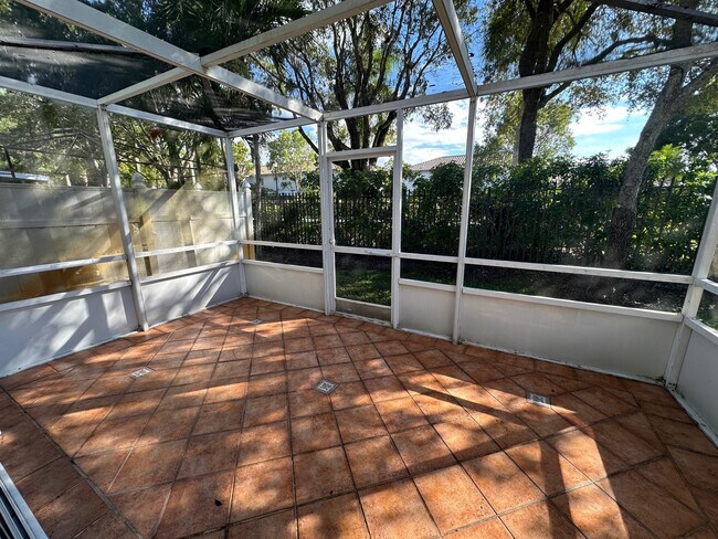 Building Photo - 20824 NW 3rd Ct