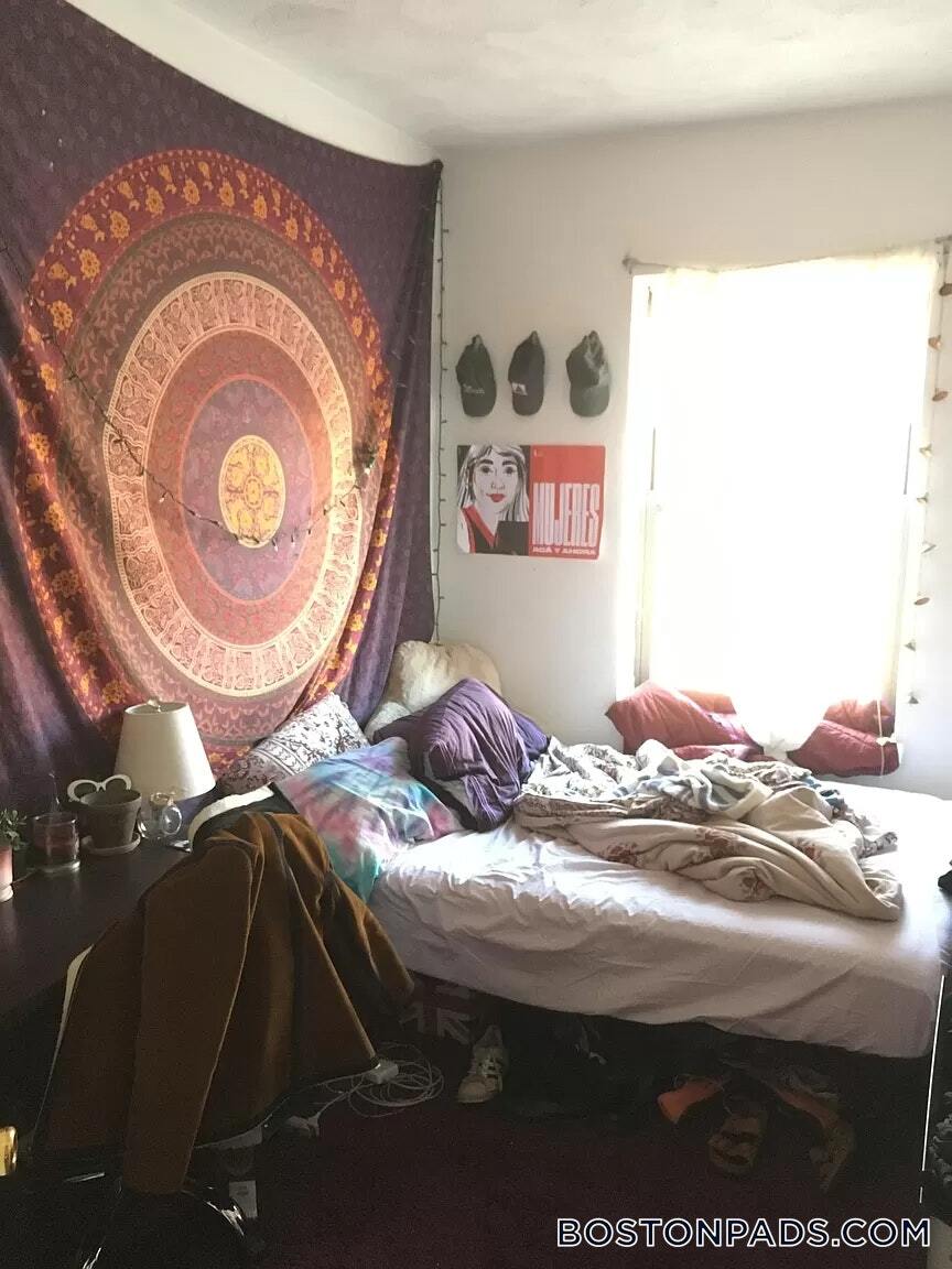 Building Photo - 610 Columbus Ave