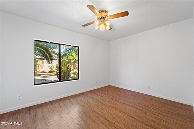 Building Photo - 15220 N 49th St