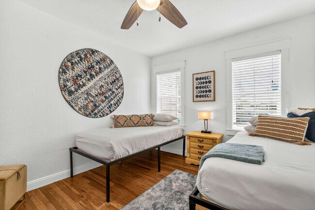 Building Photo - Fully Furnished Rental in Tech Terrace!!!