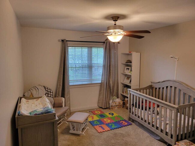 Building Photo - 35 Foxcroft Rd