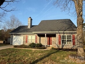 Building Photo - 142 Green Dragon Ct