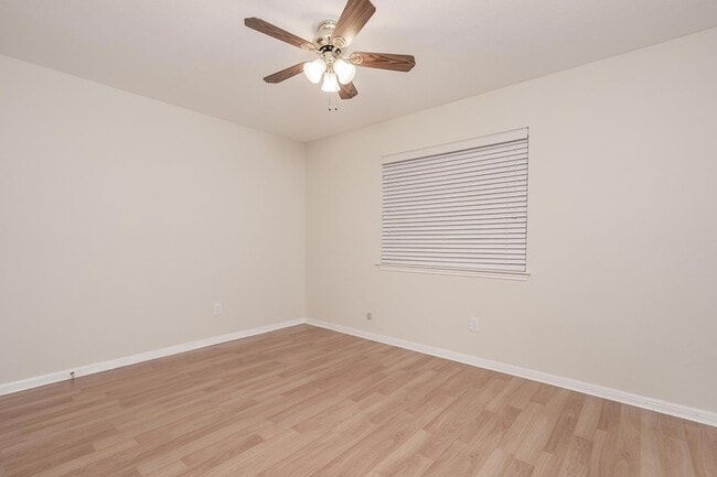 Building Photo - 29000 Bay Hill Ct