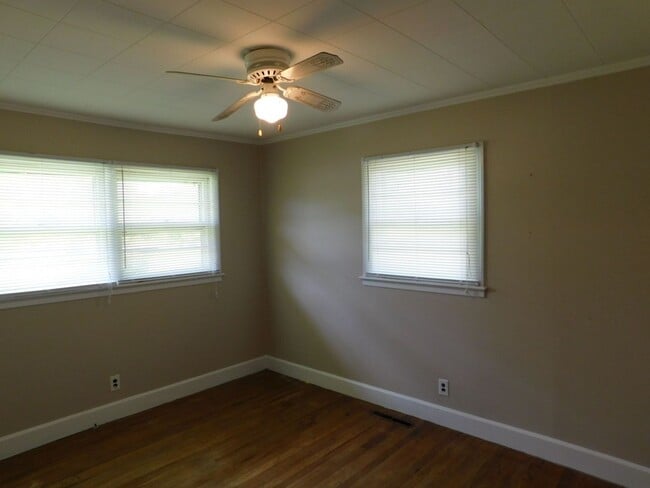 Building Photo - Single Family Residence in Havelock