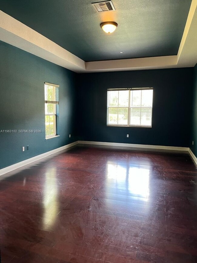 Building Photo - 2750 Jockey Cir