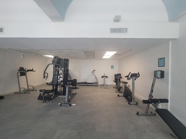 Building Photo - 494 NW 165th St