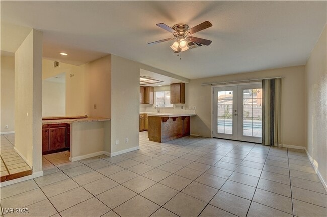 Building Photo - 6270 W Arcadia Ave