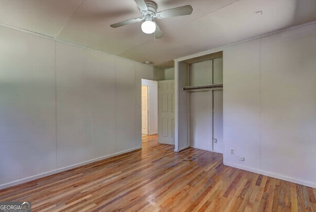 Building Photo - 1367 Canterbury Rd