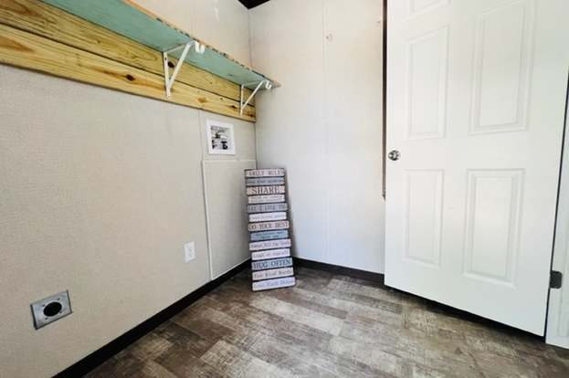 Building Photo - 833 CIMARRON-