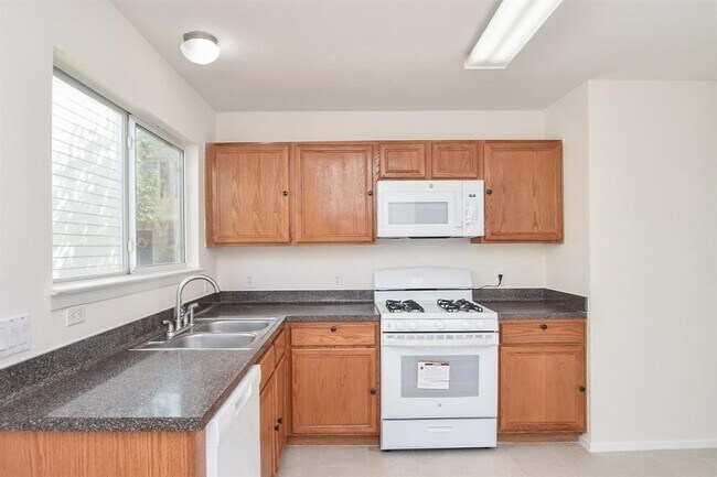 Building Photo - 20638 Patriot Park Ln