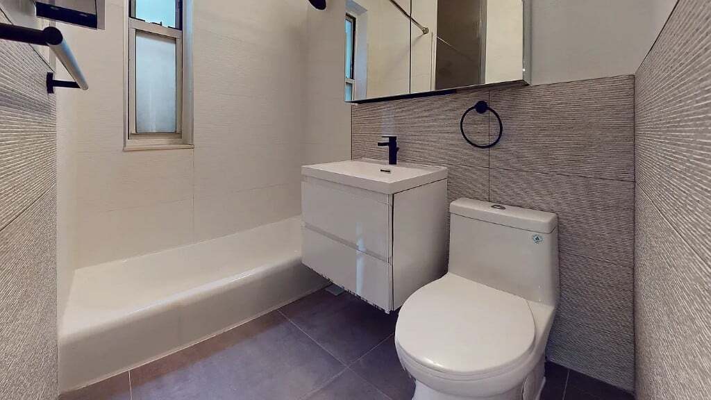 Building Photo - 340 E 58th St