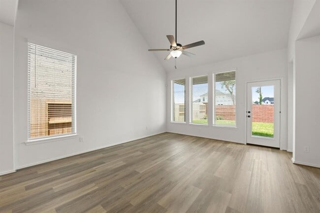 Building Photo - 10739 Blossom River Dr