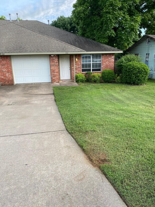 Building Photo - 2920 W Parnell St