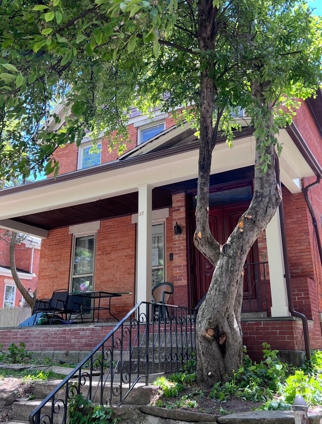 Building Photo - 27 Atkinson St