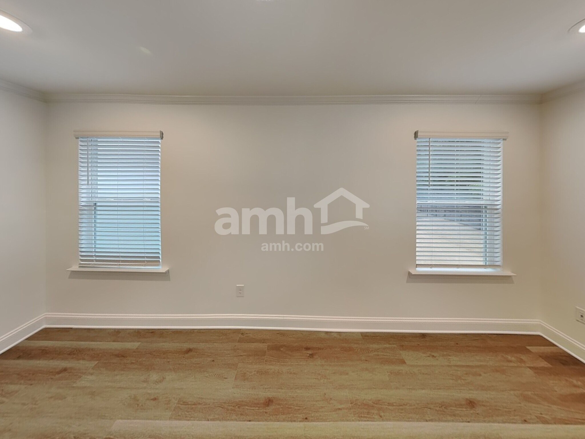 Building Photo - 5014 Twin River Dr