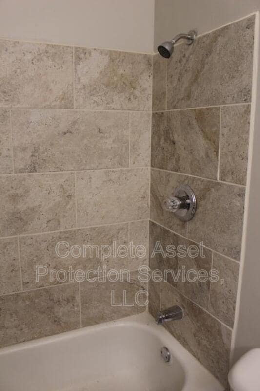 Building Photo - 7019 Van Buren Ln