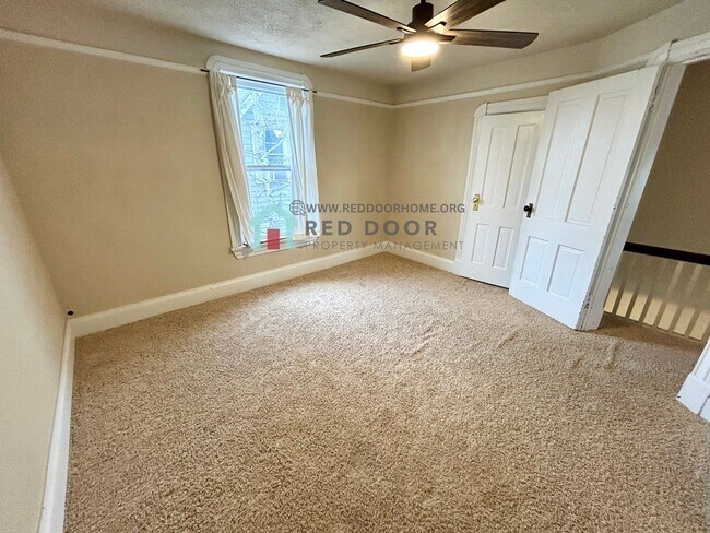 Building Photo - Spacious and inviting 3 bed, 2 bath rental