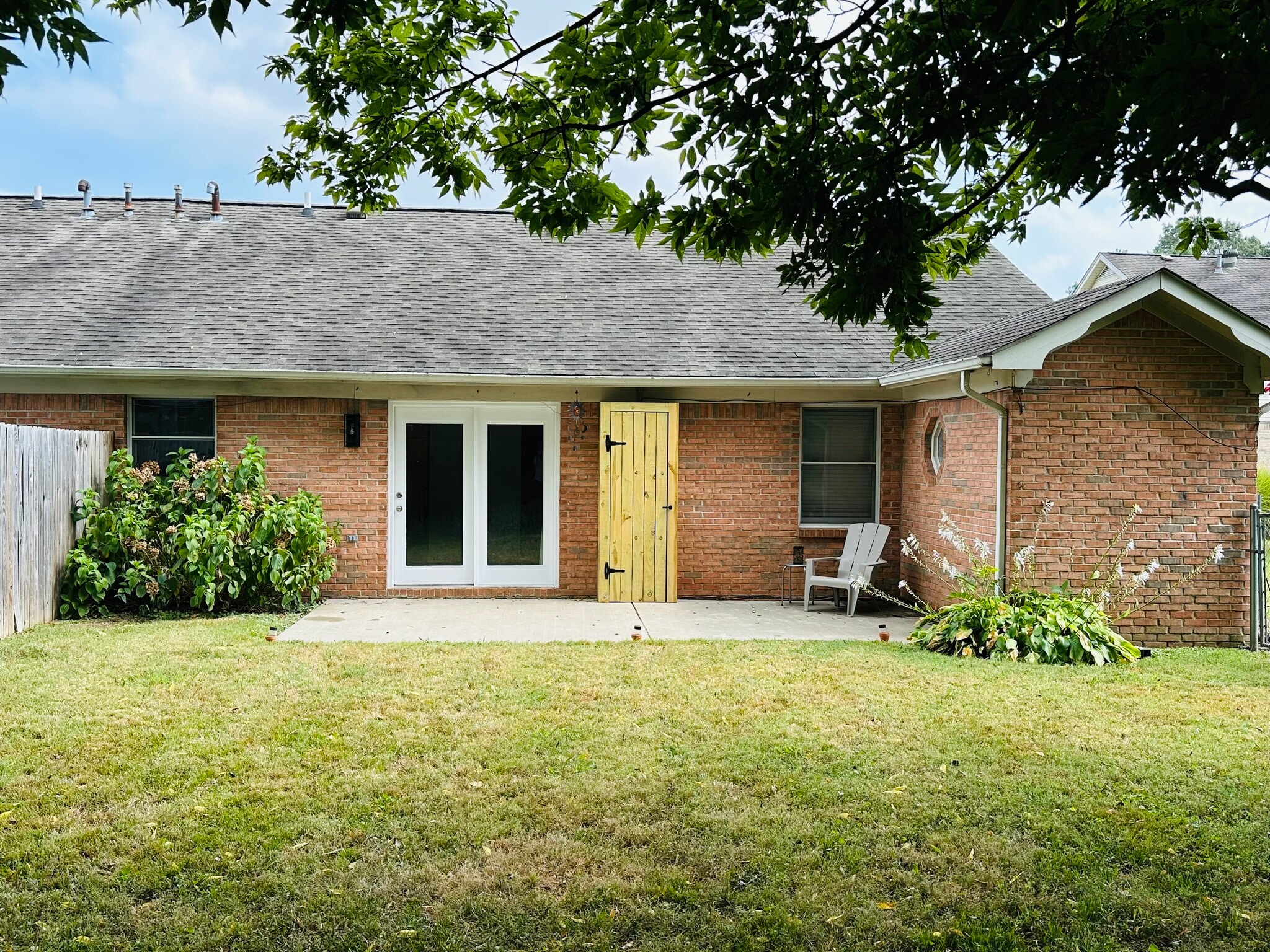 Building Photo - 3239 Jack Gray Dr