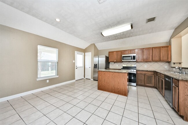 Building Photo - 2731 Gorki Park Dr