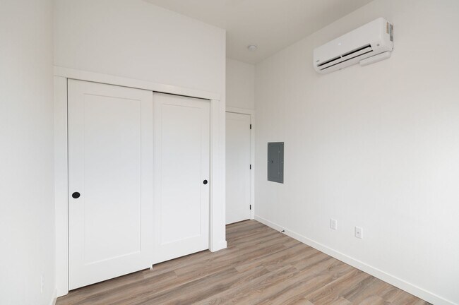 Building Photo - Colorado Apartment Unit 4