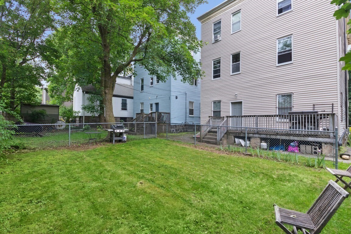 Building Photo - 112 Thornton St