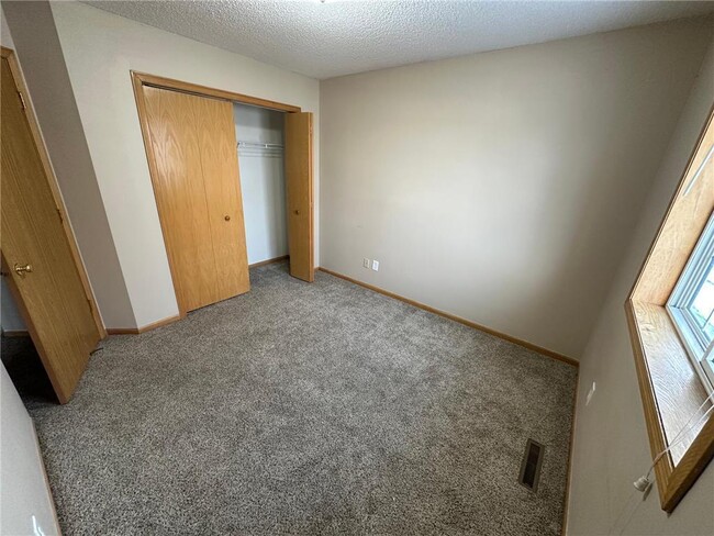Building Photo - 8878 Spring Ln