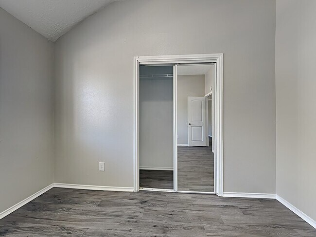 Building Photo - 22723 Brafferton Ln