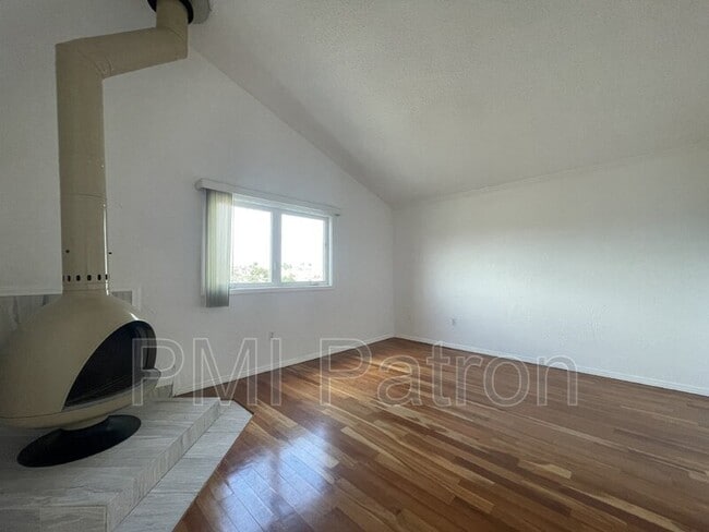 Building Photo - 1719 Van Horne Ln