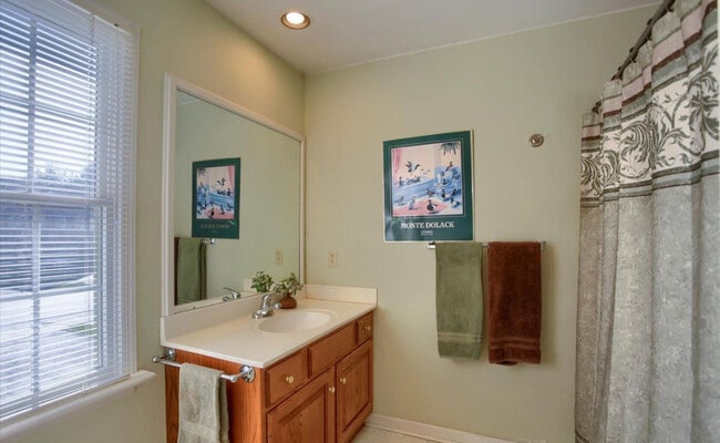 Building Photo - 4080 Darius Dr