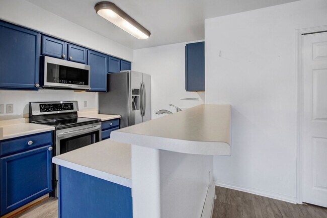 Building Photo - Beautiful Ground Floor Burro Ranch Condo!