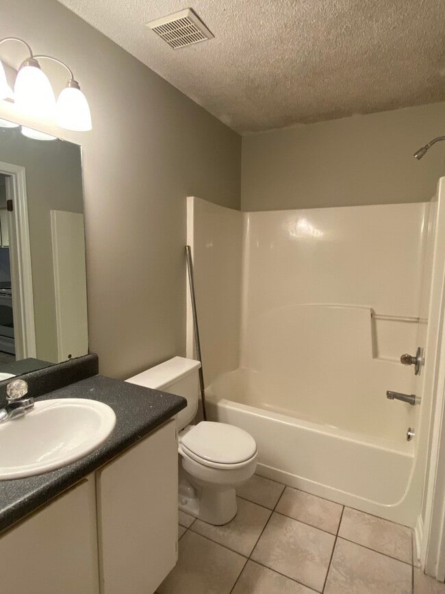 Building Photo - 2507 Golden Park Ln