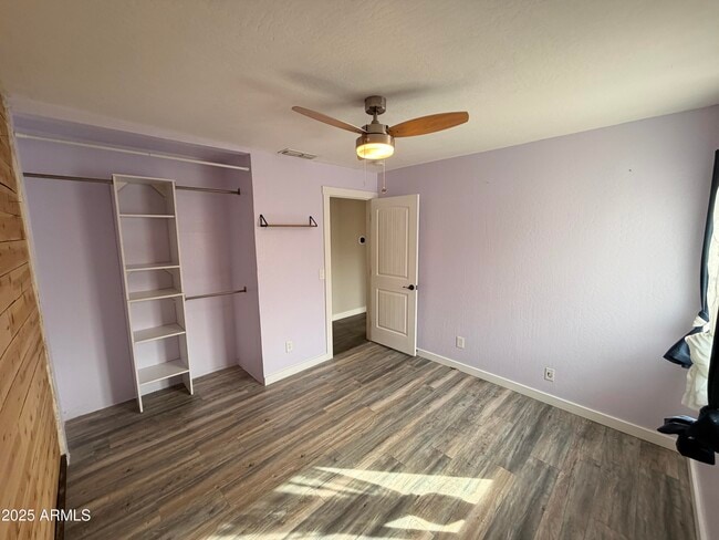 Building Photo - 8461 W Audrey Ln