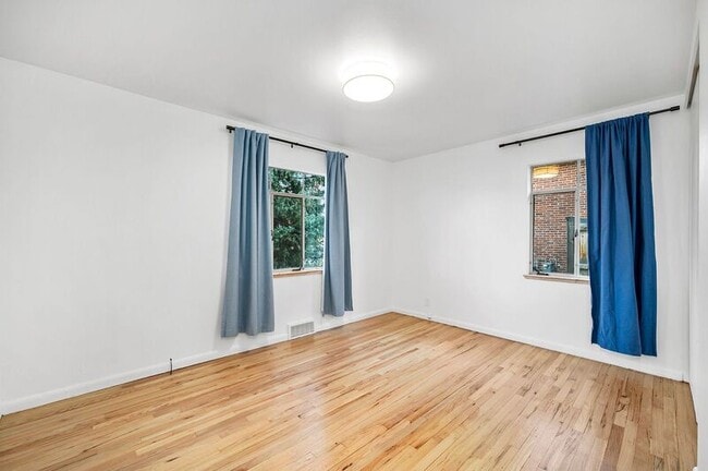 Building Photo - 2921 S Adams St