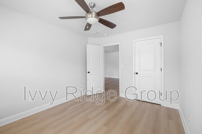 Building Photo - 2538 Lydia Ave