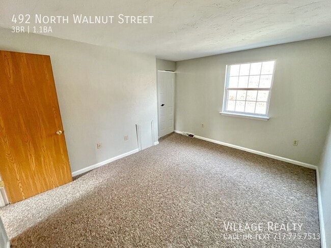 Building Photo - 492 N Walnut St