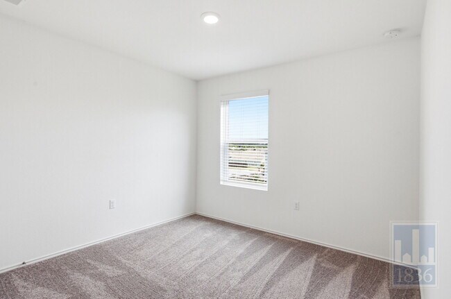 Building Photo - 15213 Spruce Frost Cv