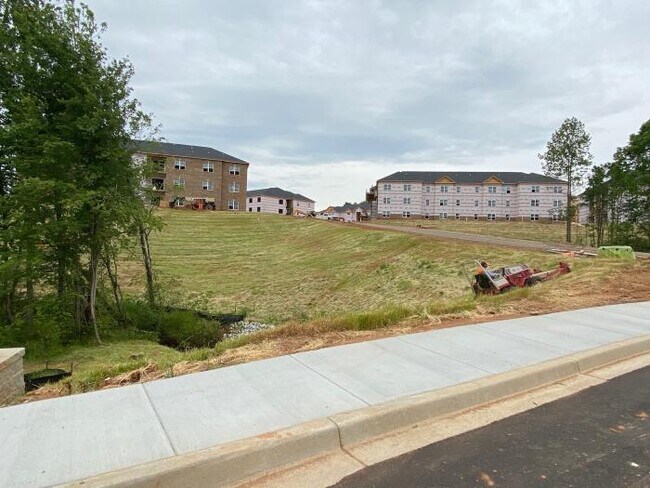 Building Photo - 2 bedroom in Spartanburg, SC SC 29301