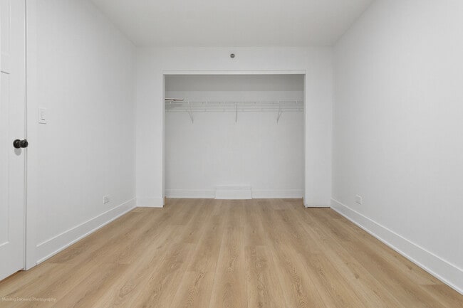 Building Photo - 372 Windsong Ct