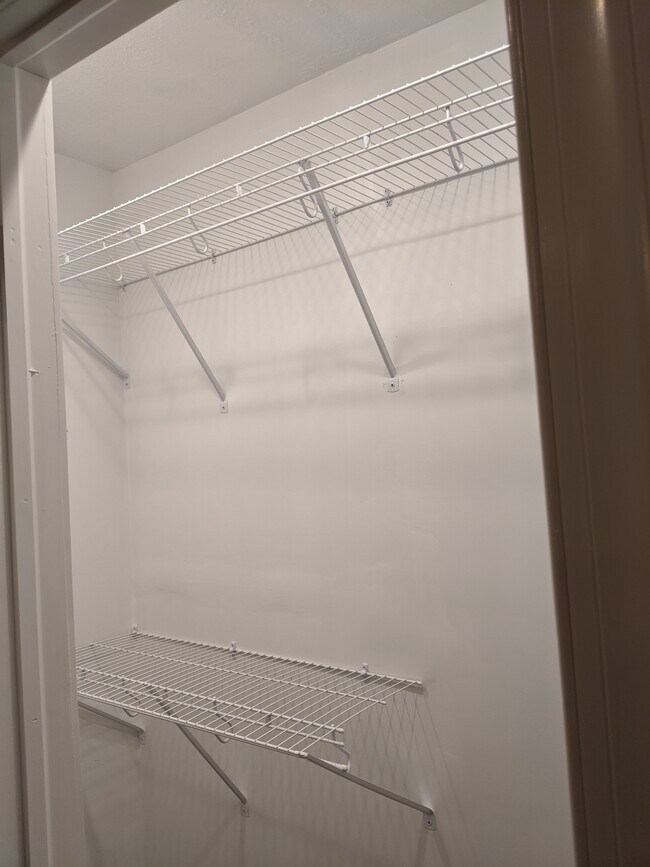 Closet 2 - 1672 Lacey Spring Rd