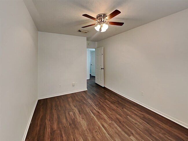 Building Photo - 16306 Jast Dr