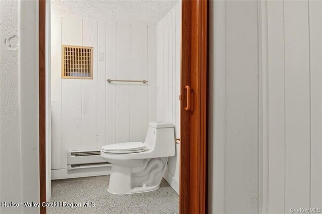 Building Photo - 378 Broadway