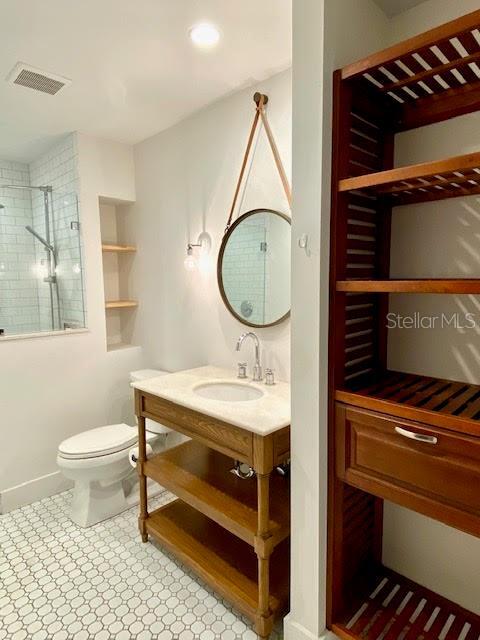 Building Photo - 3611 Bradenton Rd