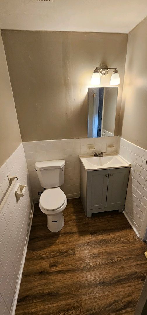 Interior Photo - 304 Court Street