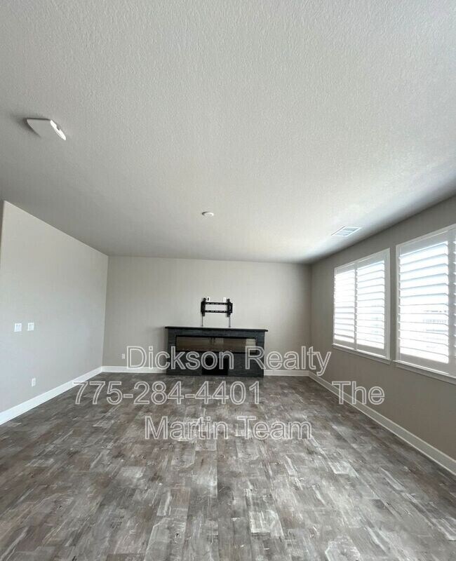 Building Photo - 2025 Elk Falls Way