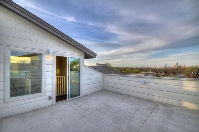 Building Photo - 2606 Wilson St