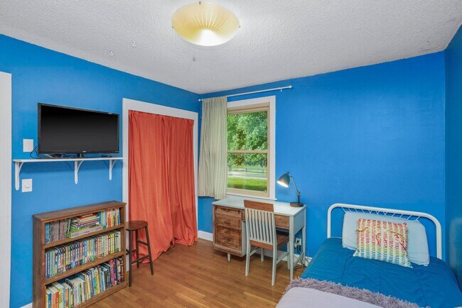 Building Photo - 4117 Saunders Ave