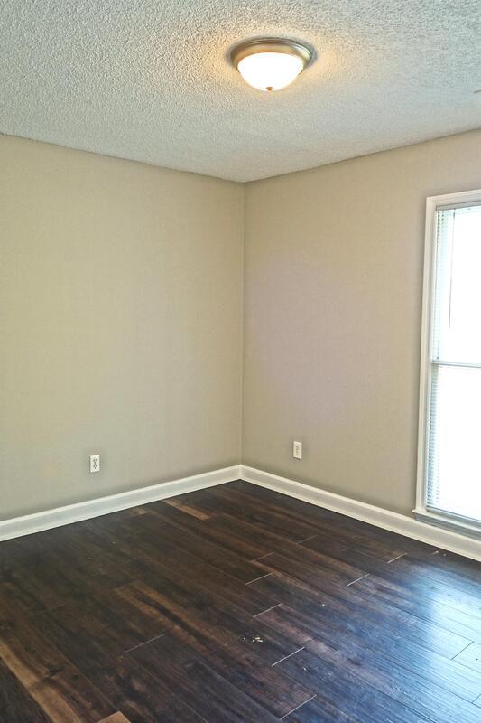 Building Photo - 242 Saddle Rock Ct
