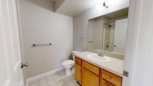 Building Photo - 2790 S Knightsbridge Cir