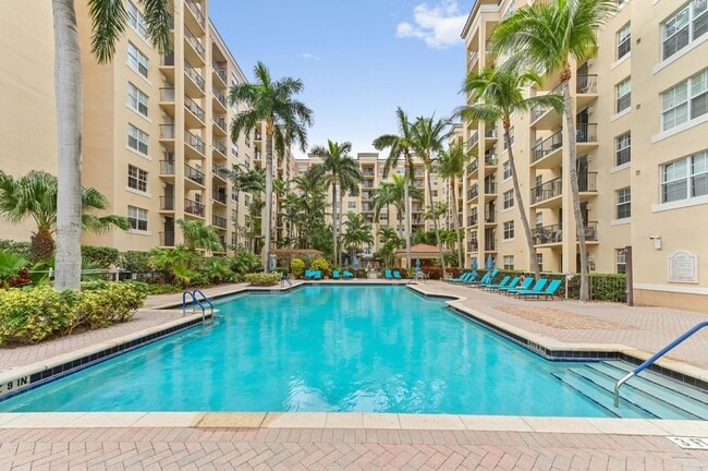 Building Photo - 1801 N Flagler Dr